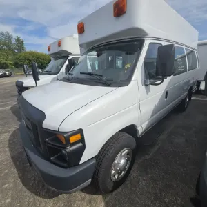 2010 Ford E-350 Wheelchair Lift Van