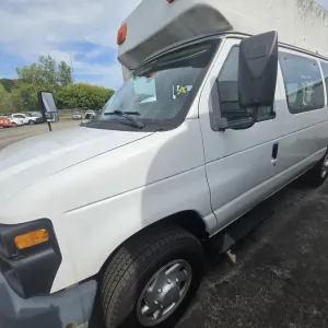 2011 Ford E-350 Wheelchair Lift Van