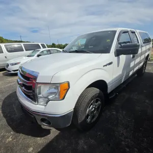 2014 Ford F-150 Extended Cab Pickup Truck with Cap