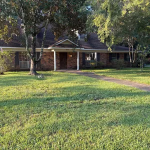 2 STORY 5 BR 4 BATH BRICK HOME