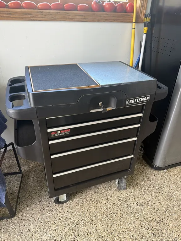 Locking Craftsman tool cabinet on wheels, easy slide ball bearing drawers, grip latch closing, have keys