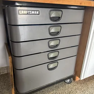 Craftsman toolbox on wheels