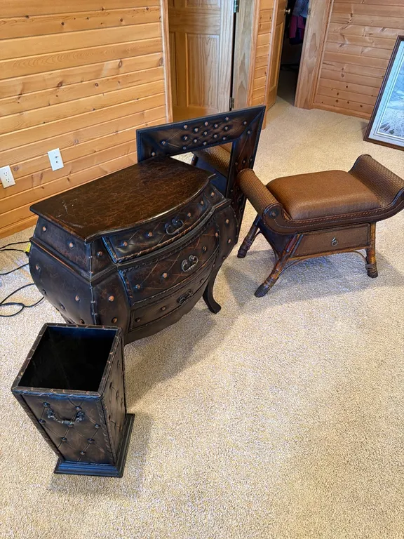 Small set for bedroom, excellent shape