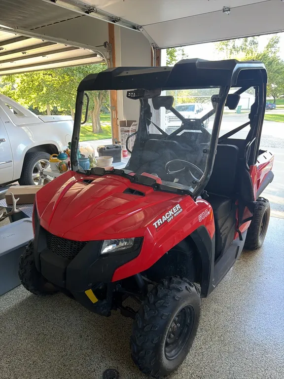 2021 Tracker side by side (made by arctic cat) 500cc 4wd, 727 miles, 142 hours, like absolutely brand new, comes with hitch for backing in boat, beaut