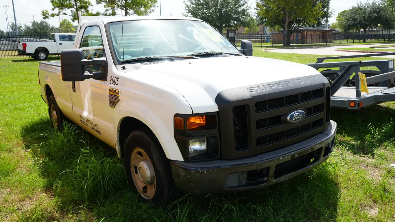 2010 Ford F250 Super Duty Pickup - May Need to be Towed