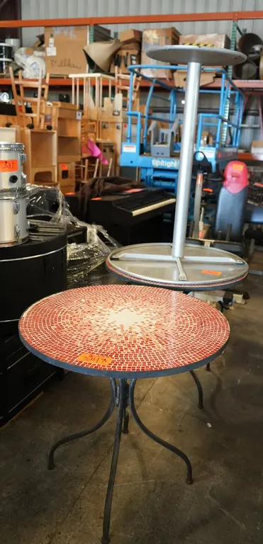 Café Tables