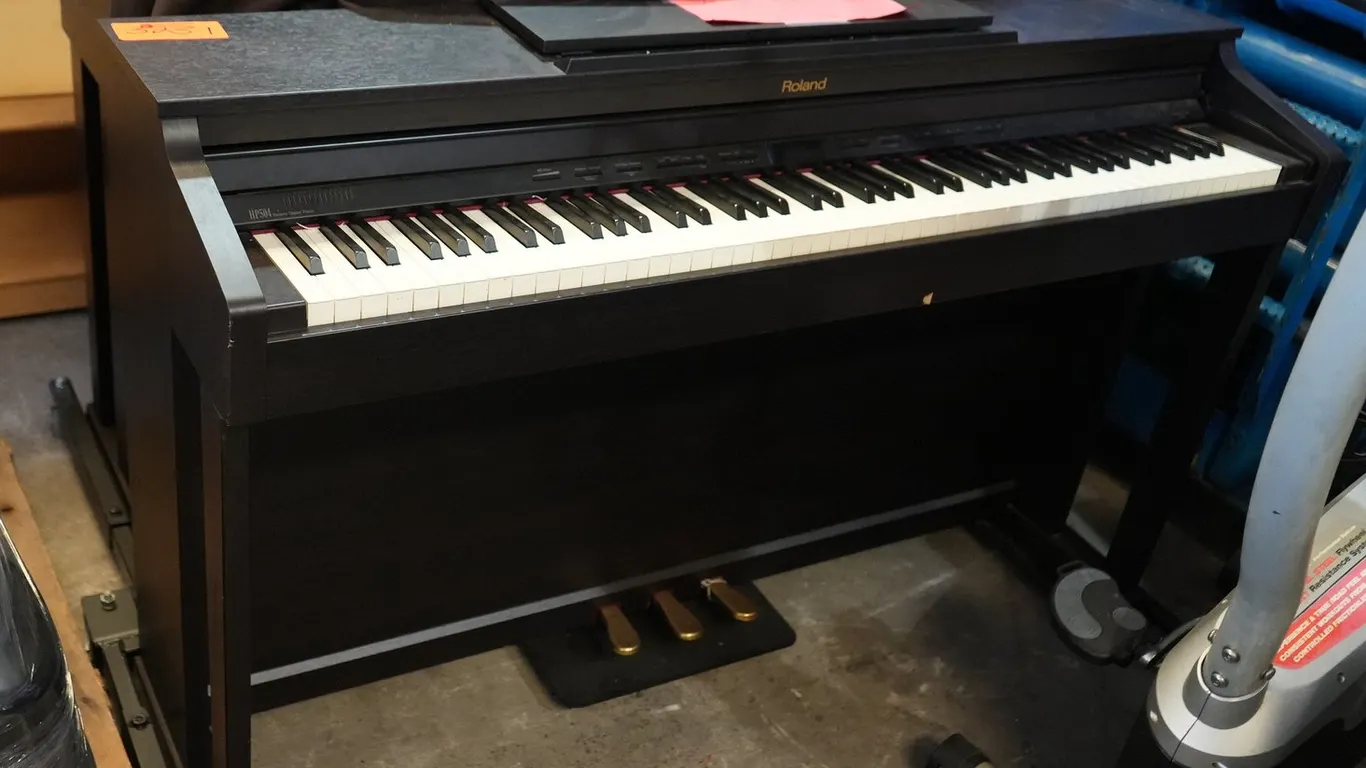 Digital Pianos