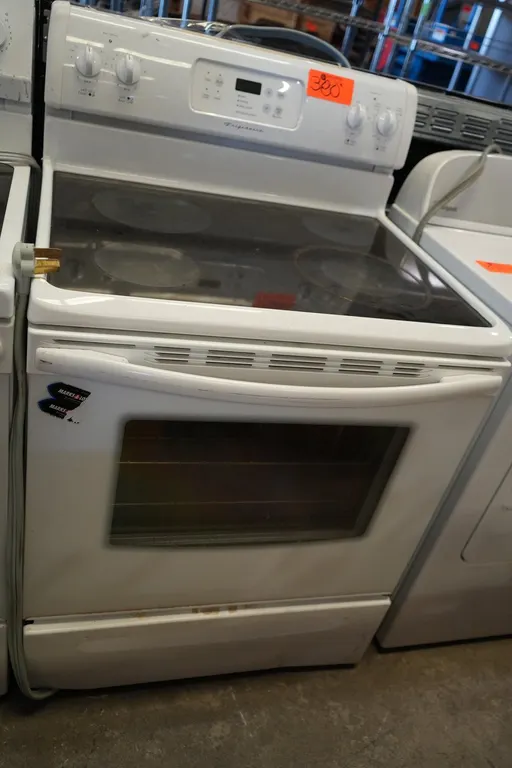 Frigidaire 4-Burner Range