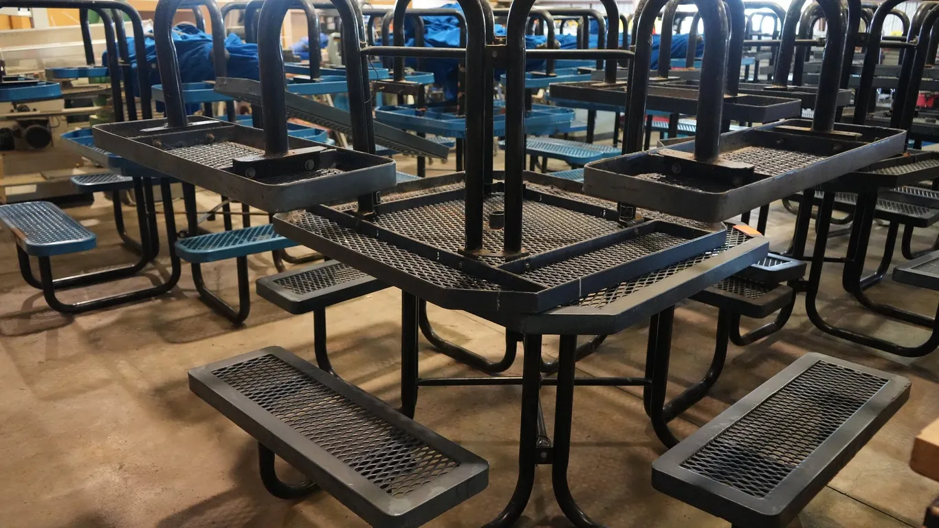 Metal Picnic Tables