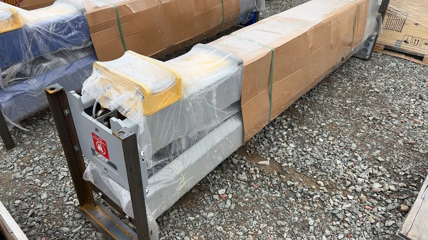 Unused TPL 10,000lbs Two-Post Vehicle Lift