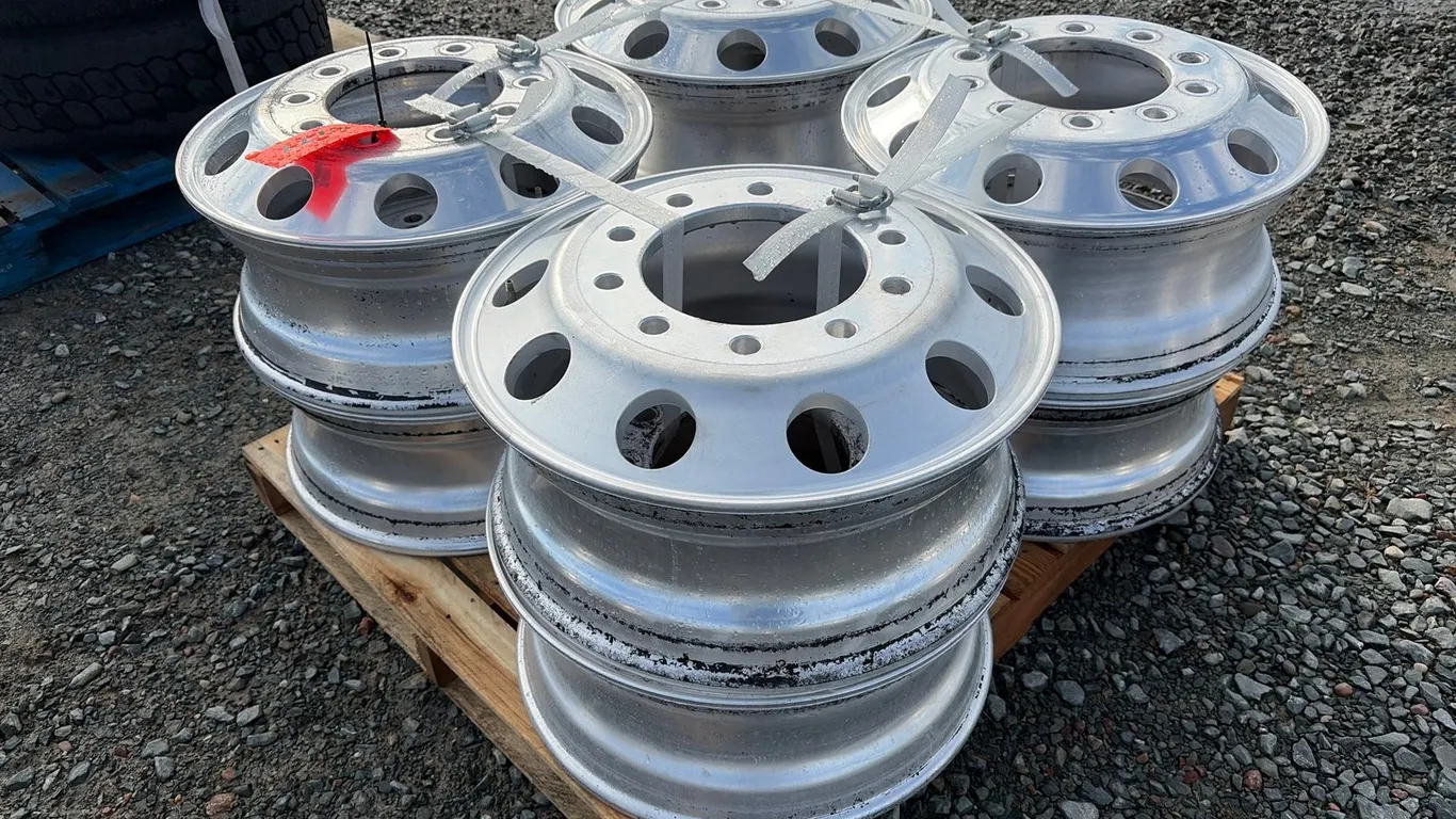 (8) 22.5" Rims