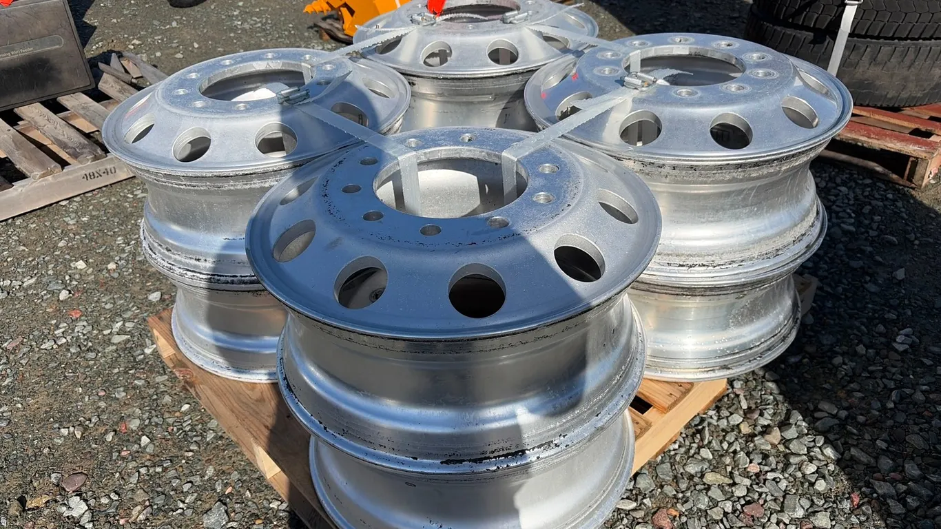 (8) 22.5" Rims