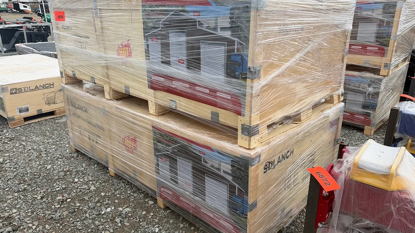 Unused SDLANCH IC4230FT Triple Garage Metal Shed