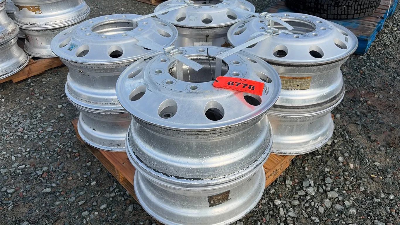 (8) 22.5" Rims
