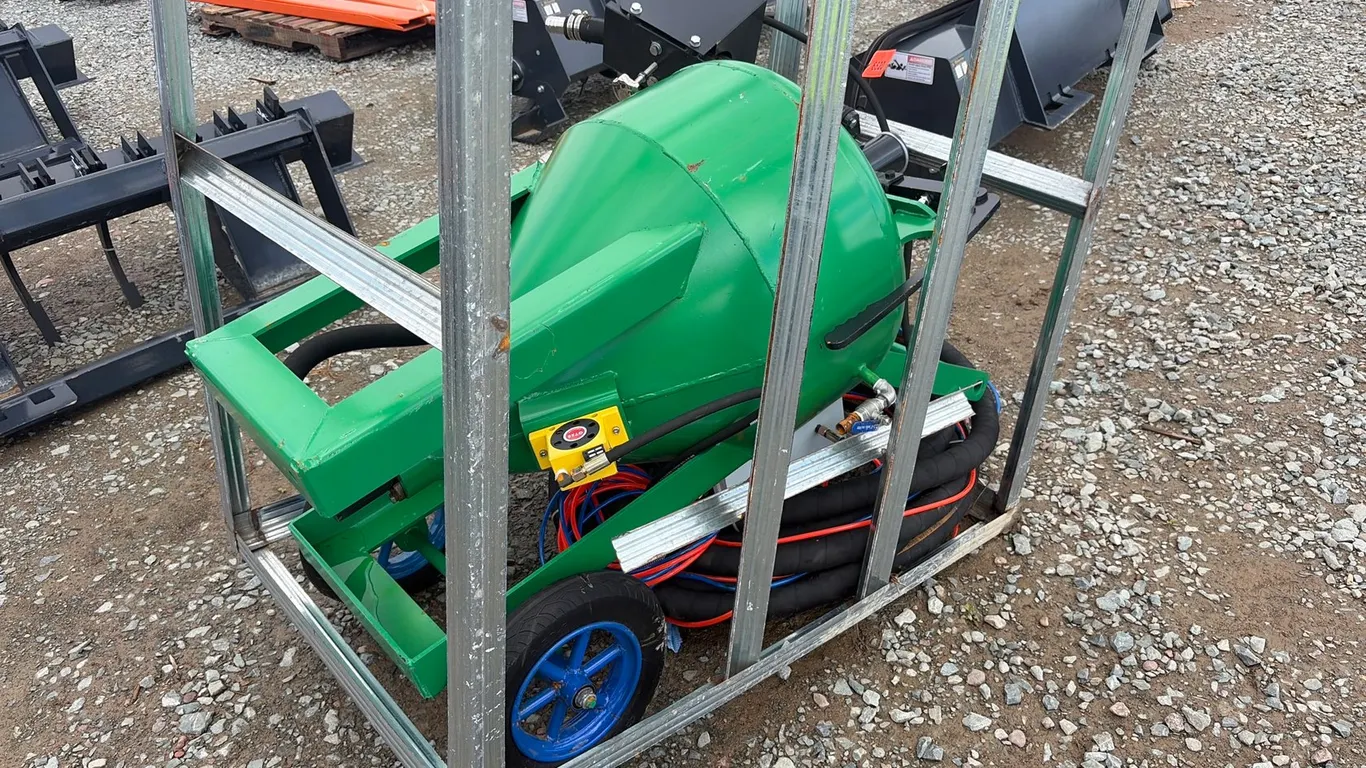 Unused Sandblasting Assembly