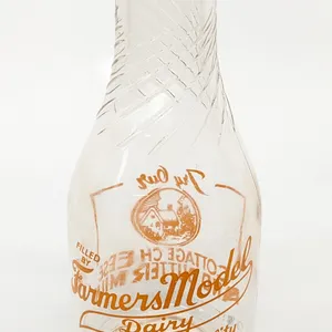 TRPQ QUART MILK BOTTLE FARMERS MODEL DAIRY EAU CLAIRE WISCONSIN