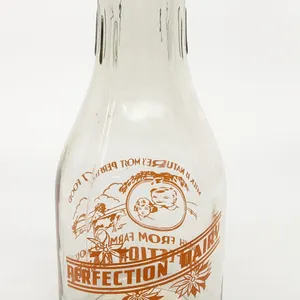 TRPQ QUART MILK BOTTLE PERFECTION DAIRY YREKA AND WEED CALIFORNIA (FARM SCENE)