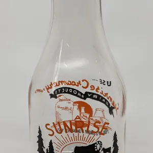 TRPQ 2 COLOR QUART MILK BOTTLE SUNRISE CREAMERY CHEYENNE WYOMING