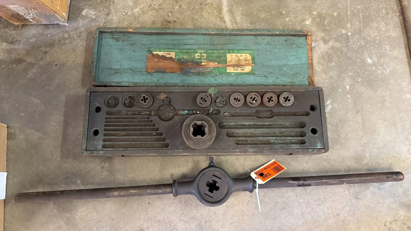 Pipe Threader