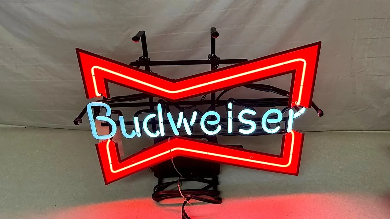 Budweiser Light Up Neon Sign