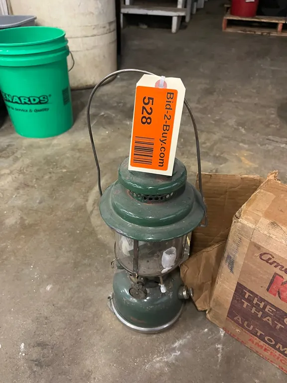 Lantern and Kamp Kook Camp Stove