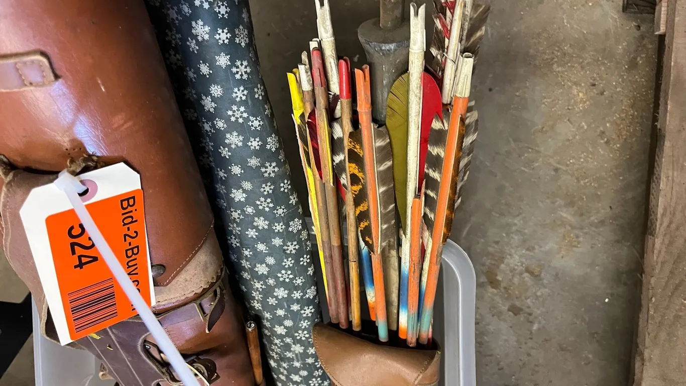 Large Quantity Archery Arrows