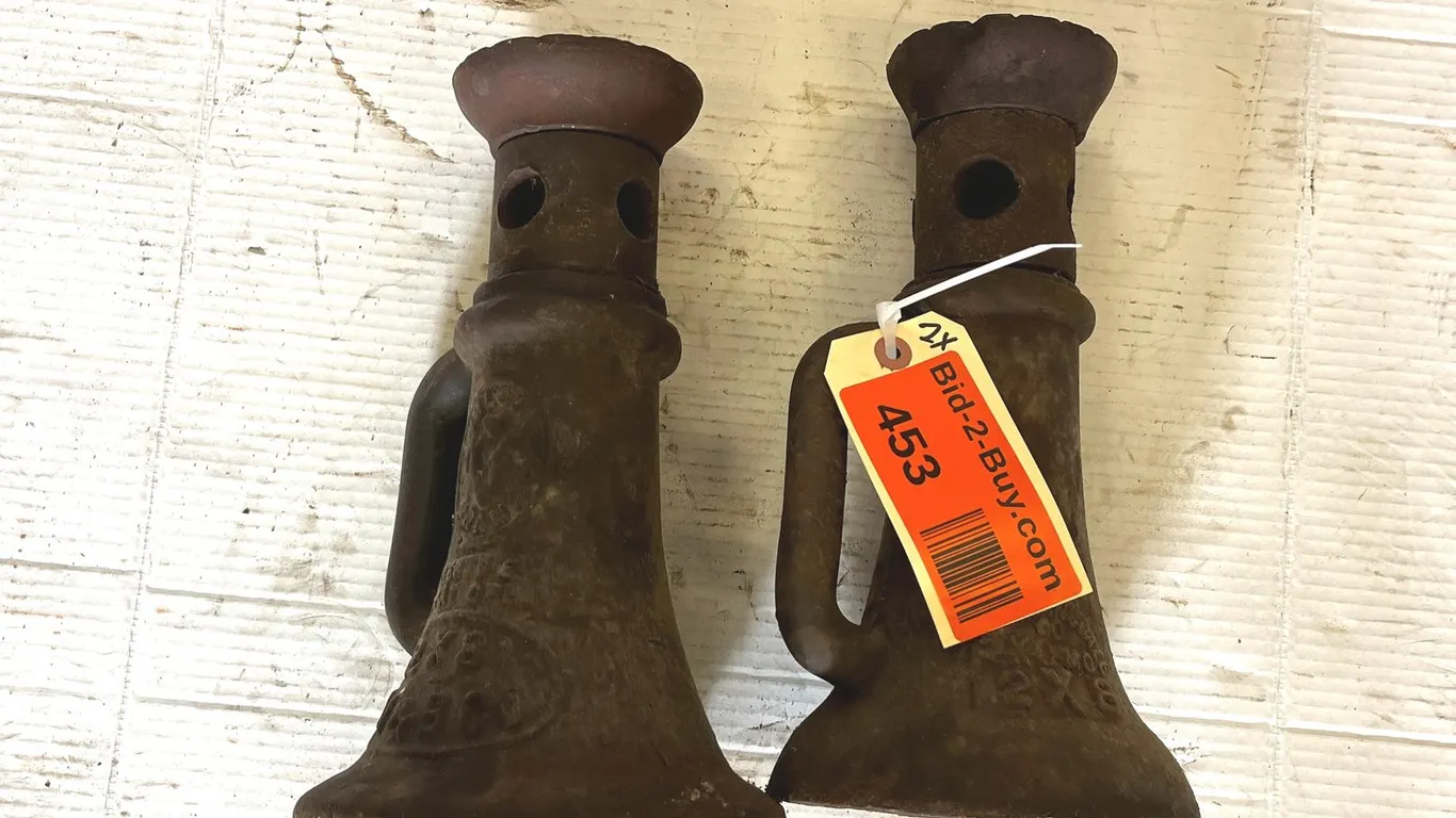 (2) Fulcan Brand Jacks