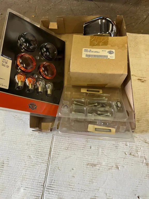 Voltage Regulator Harley Davidson with Stock Light Kit