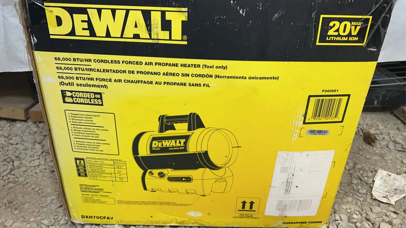 NIB DeWalt 68,000BTU 20V Propane Heater