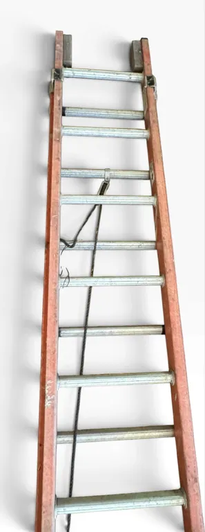 Werner 28' Fiberglass Extension Ladder