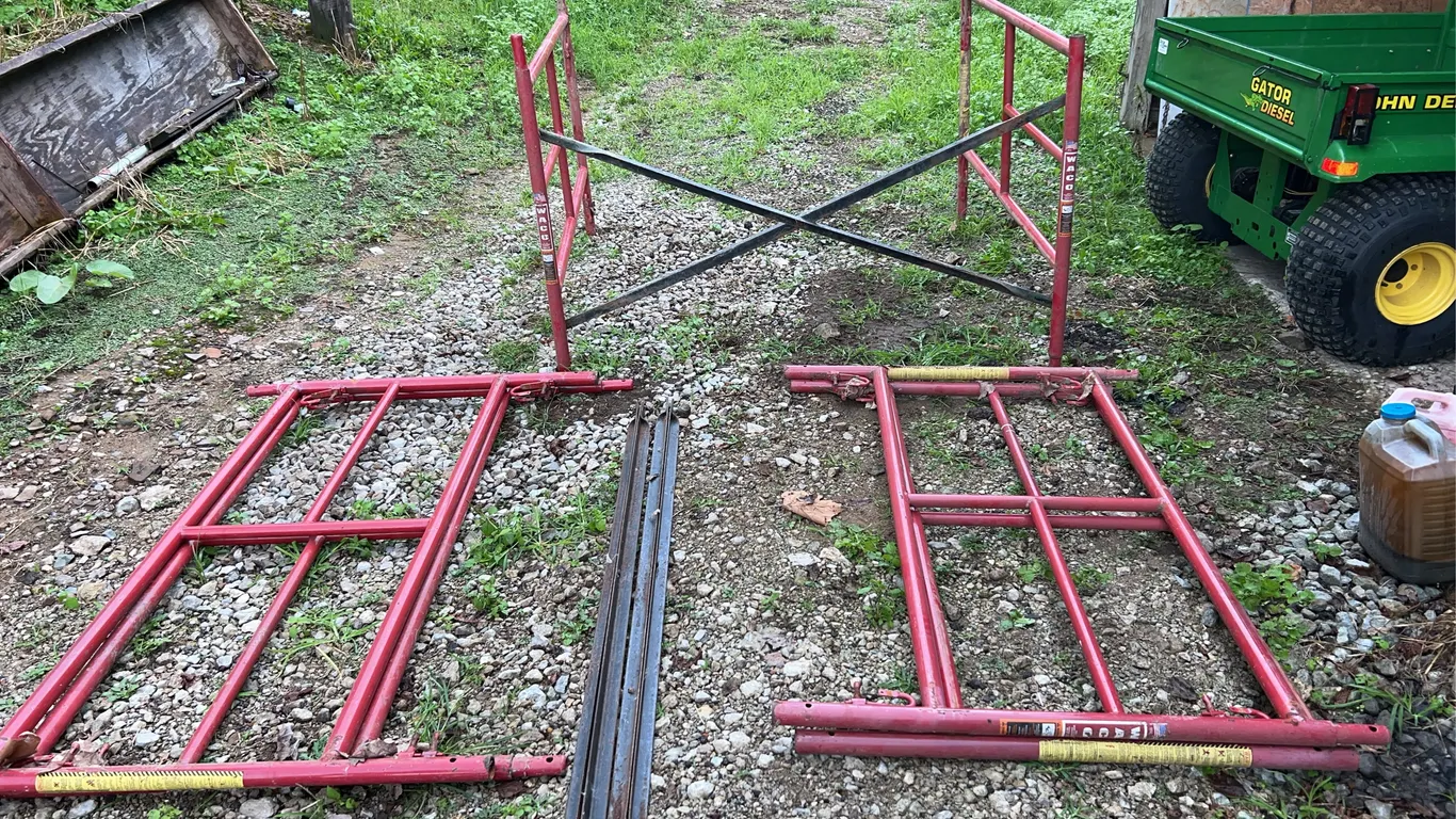(3) Sections of 3' Waco Scaffolding