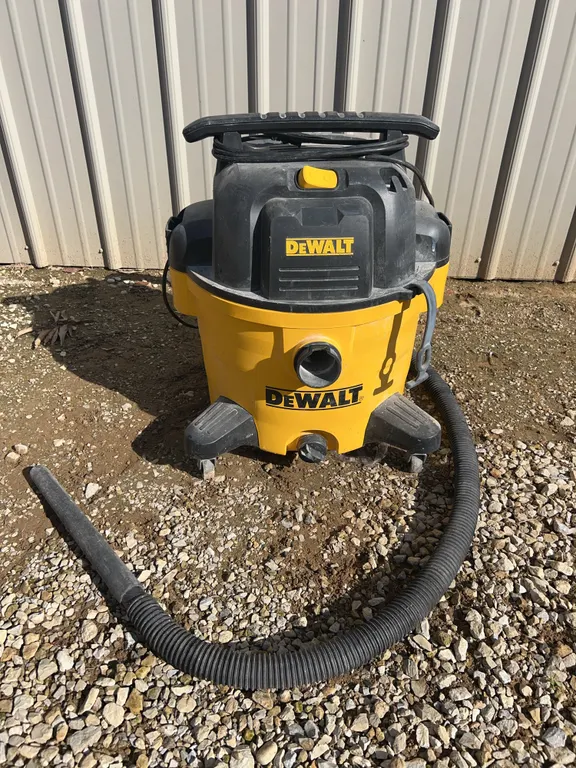 Dewalt 9 Gallon Shop Vac