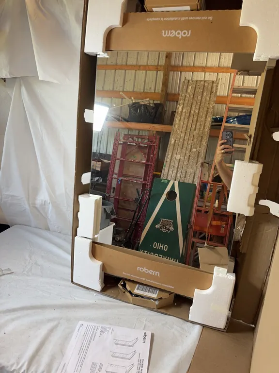 NIB Robern Medicine Cabinet