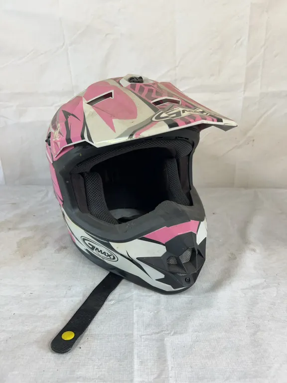 G Max helmet