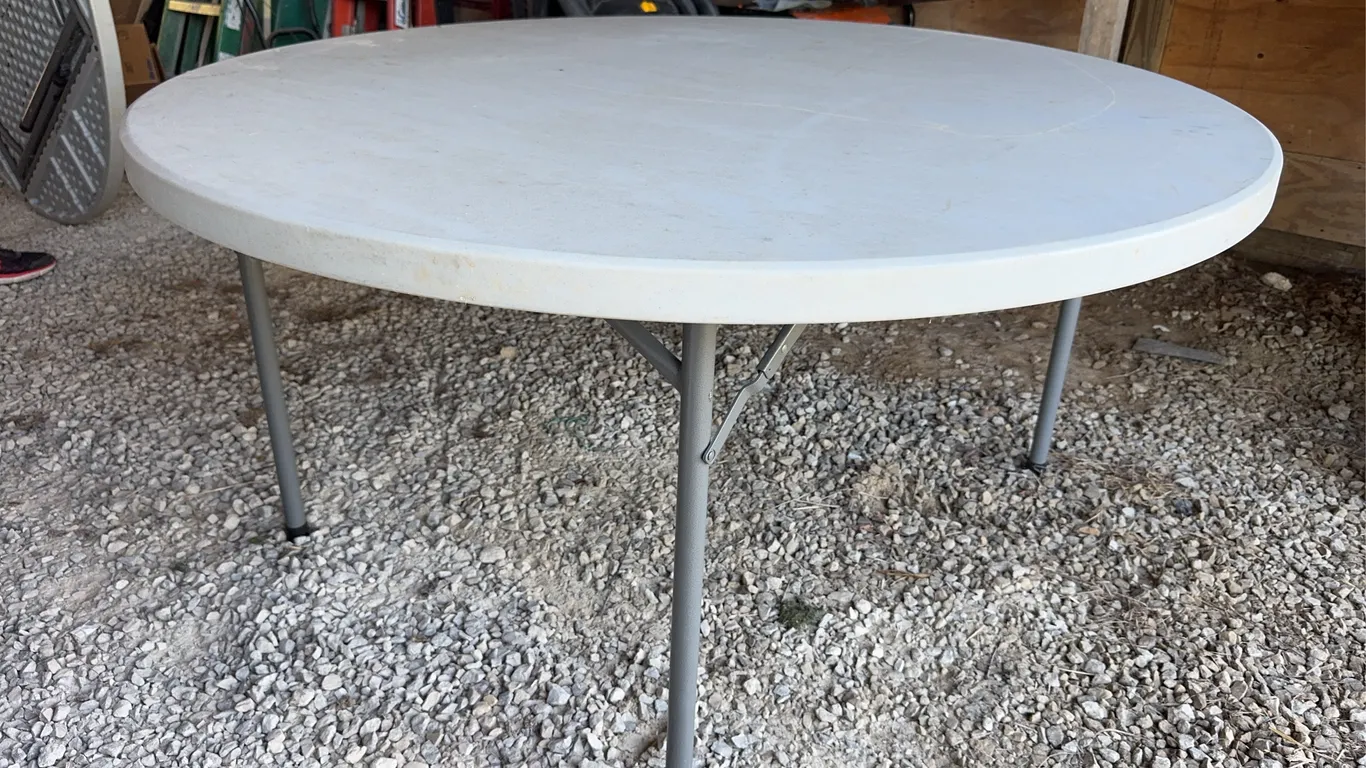 5’ Round Folding Table