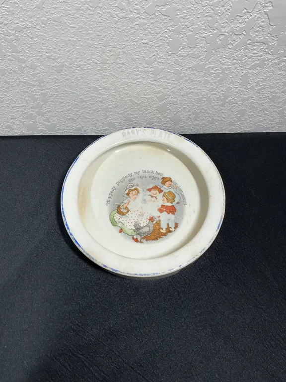 Antique Roseville Juvenile Nursery Rhyme Baby Plate – Higgledy Piggledy – No. 2407