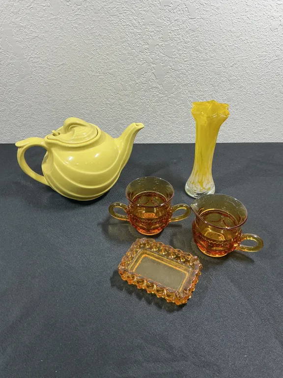 Vintage Hall USA Yellow Teapot & Amber Glassware Assortment