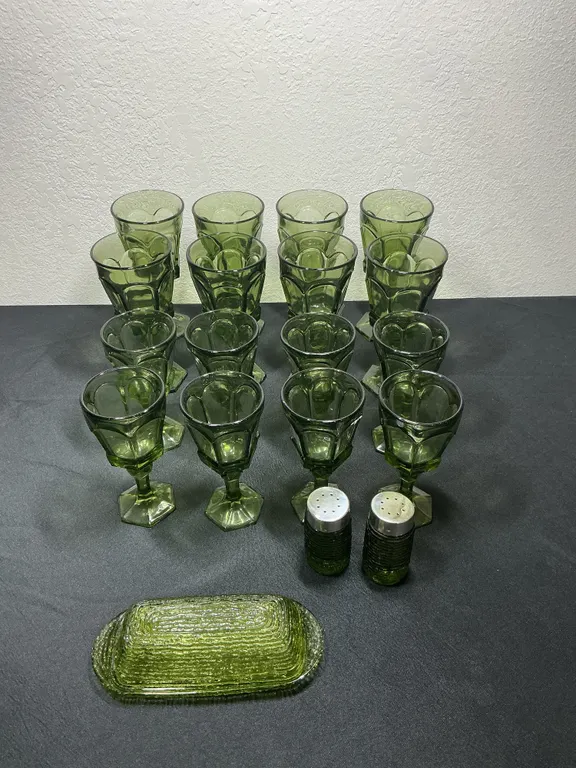 19 Pc Vintage Green Glass Lot – Fostoria Virginia & Anchor Hocking Soreno