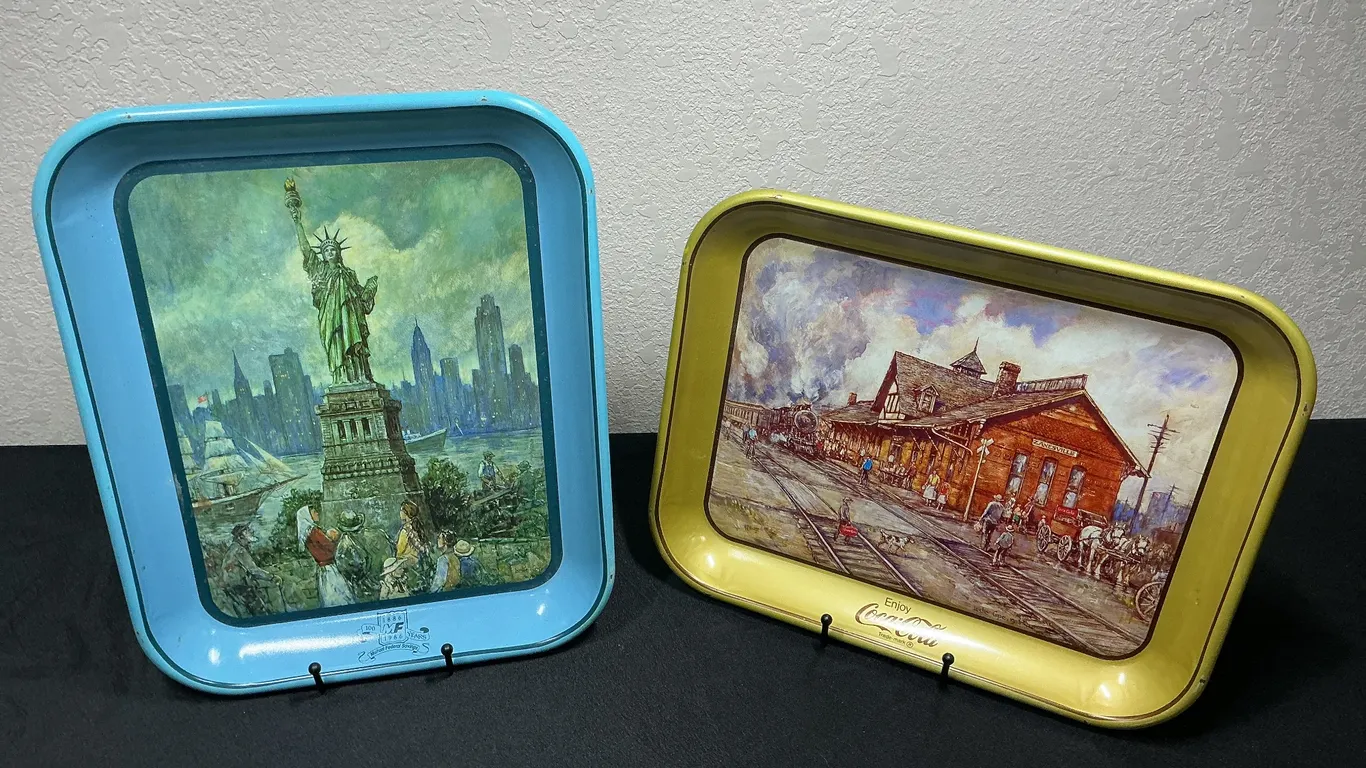 2 Vintage Ohio Advertising Trays – Statue of Liberty & B&O Railroad Zanesville
