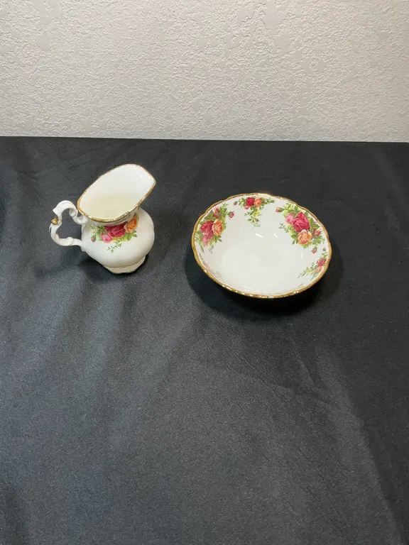 Royal Albert Old Country Roses Creamer & Bowl