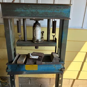 Bottle Jack Press