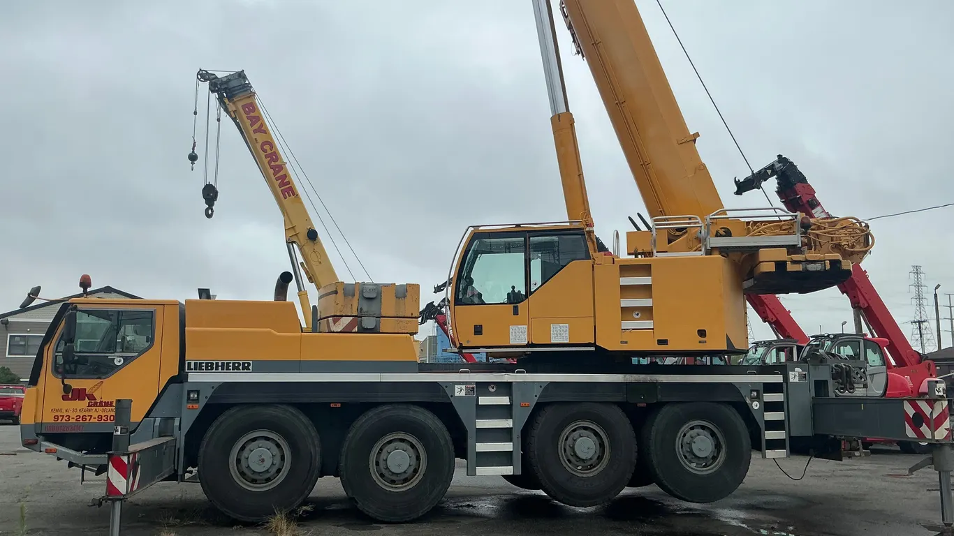 2006 LIEBHERR LTM1090-4.1 ALL TERRAIN CRANE SN: SN# 061-856 VN W094747006EL05237
