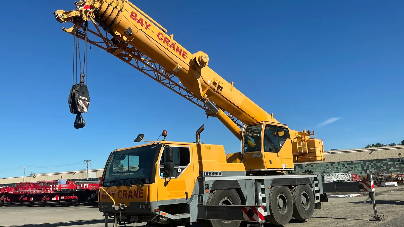 2008 LIEBHERR LTM1055-3.2 ALL TERRAIN CRANE SN: VN# W093835009EL05166. UPPER SN# 084 855