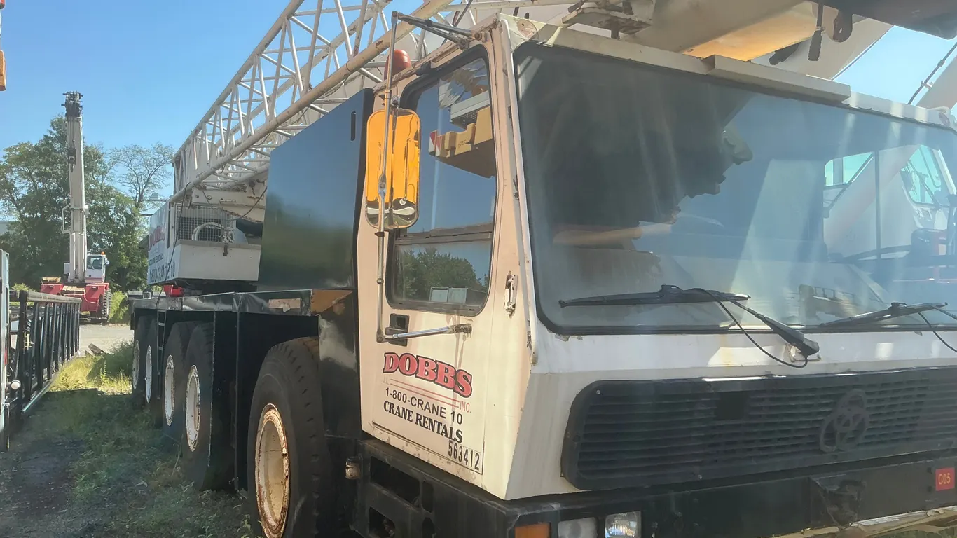 1990 KRUPP KMK5090 ALL TERRAIN CRANE SN: LOWER VN# W09090509LWK20005. UPPER SN#50900905