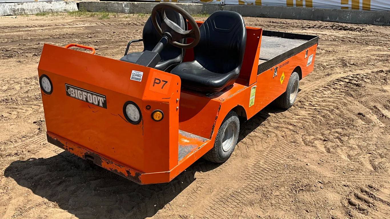 2019 TAYLOR-DUNN B5-440-48EE BIG FOOT FLATBED CART SN: 212592