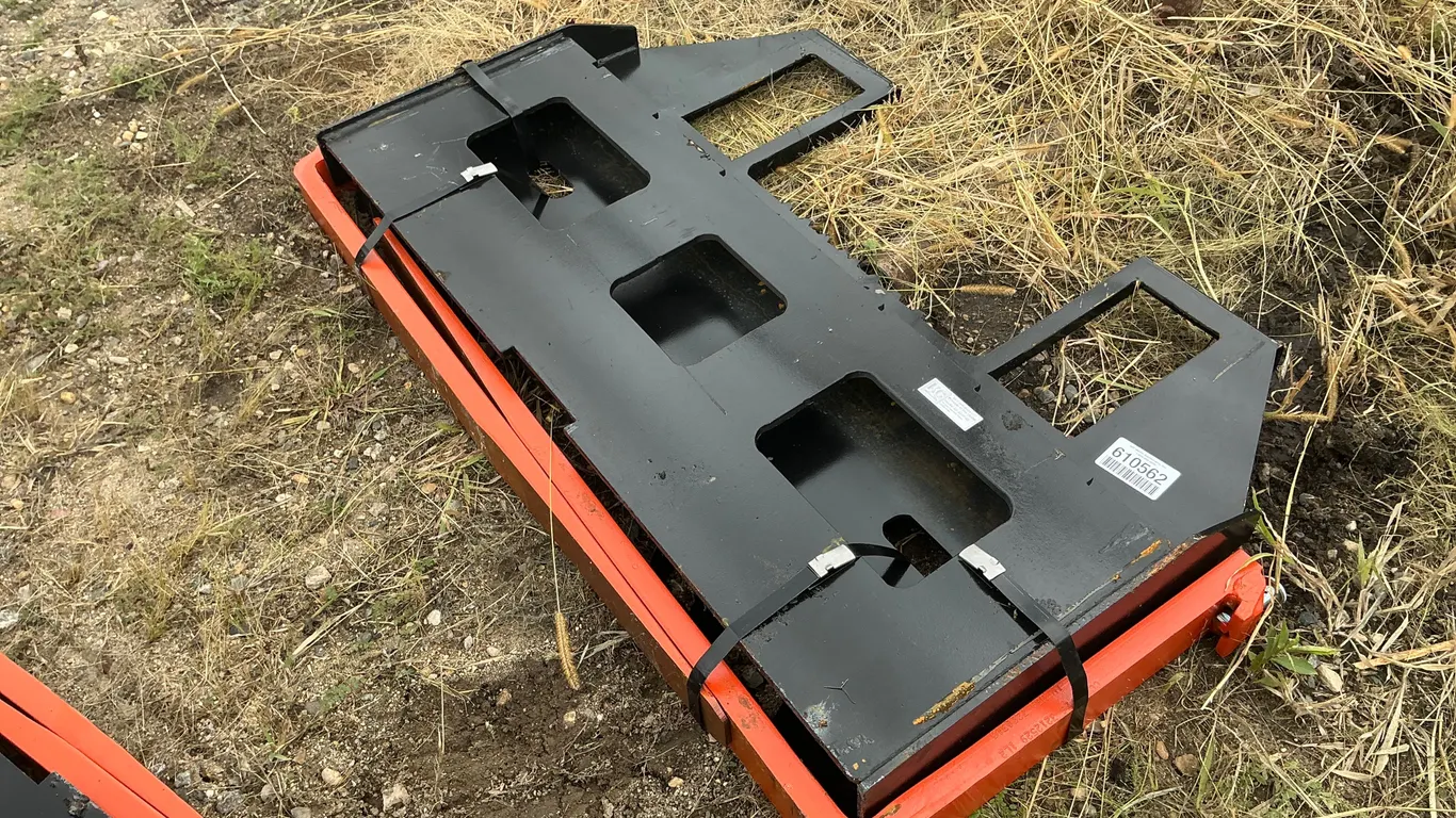 UNUSED KC QT-45-FF-42 45" FORKS