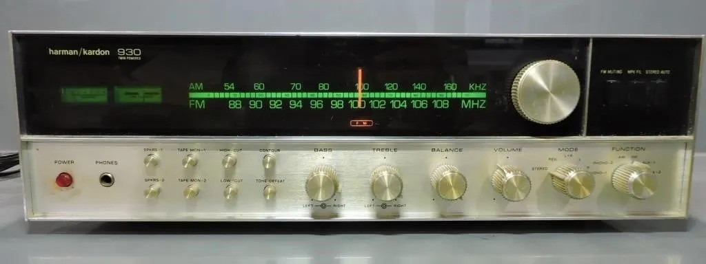 70'S HARMAN KARDON MODEL 930 TWIN POWERED STEREO