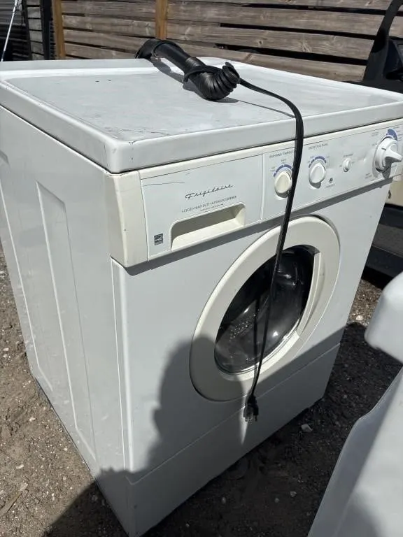 Frigidaire washer Not tested