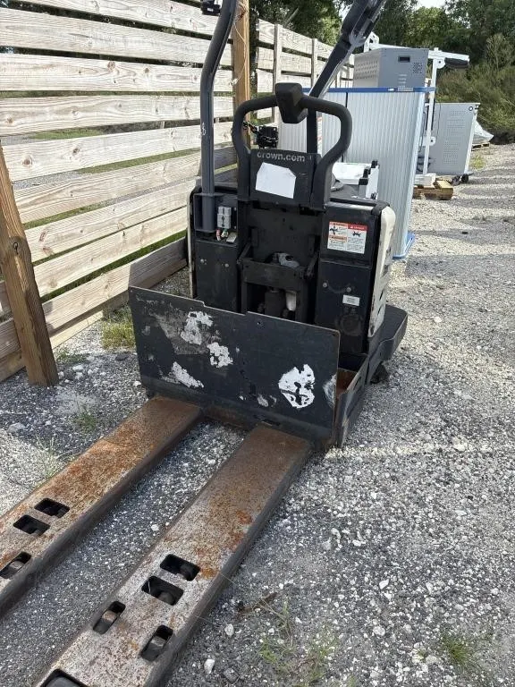 Pallet jack Not tested