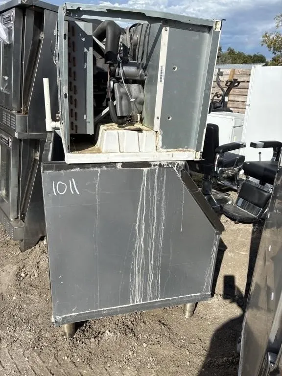 Ice machine Not tested